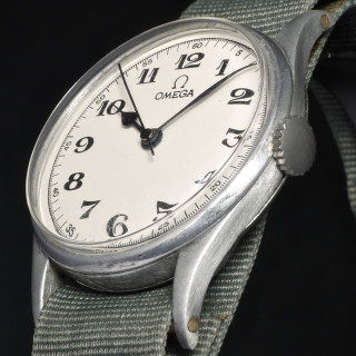 1943 Omega Military UK white dial ref. 2292