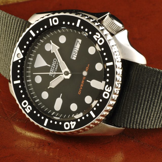 seiko skx007 automatic professional diver 200 meter