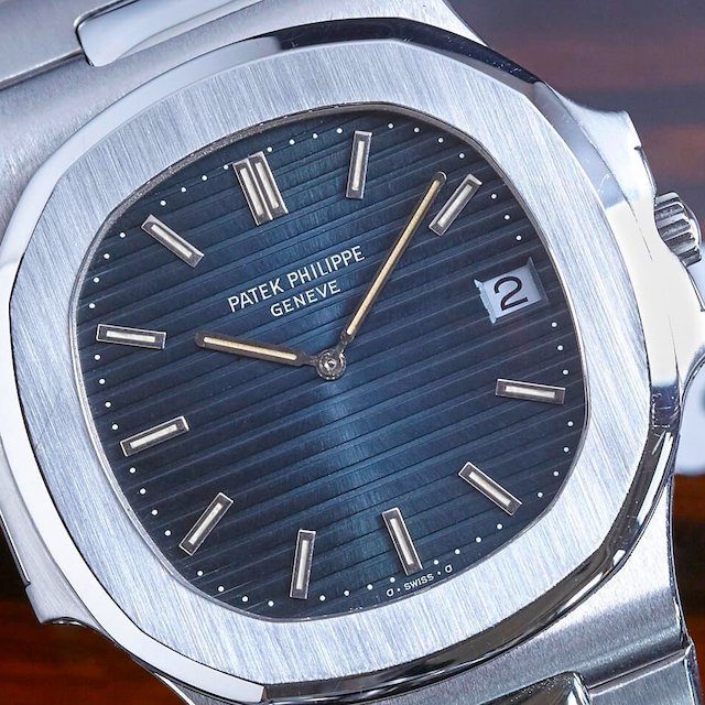 Patek_philippe_nautilus_3700_BoxPapers_AS01256_1